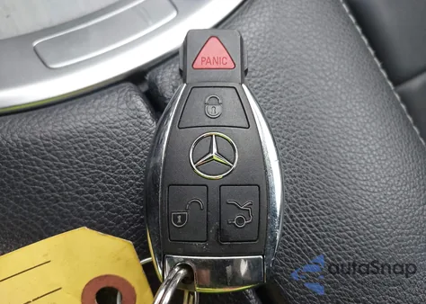 2018 Mercedes-Benz C 300 4Matic из США, поврежденный, VIN 55SWF4KB2JU241977